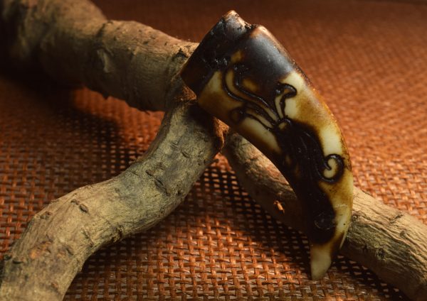 58x24mm Bone Ox Horn Pendants （20 pieces per bag）